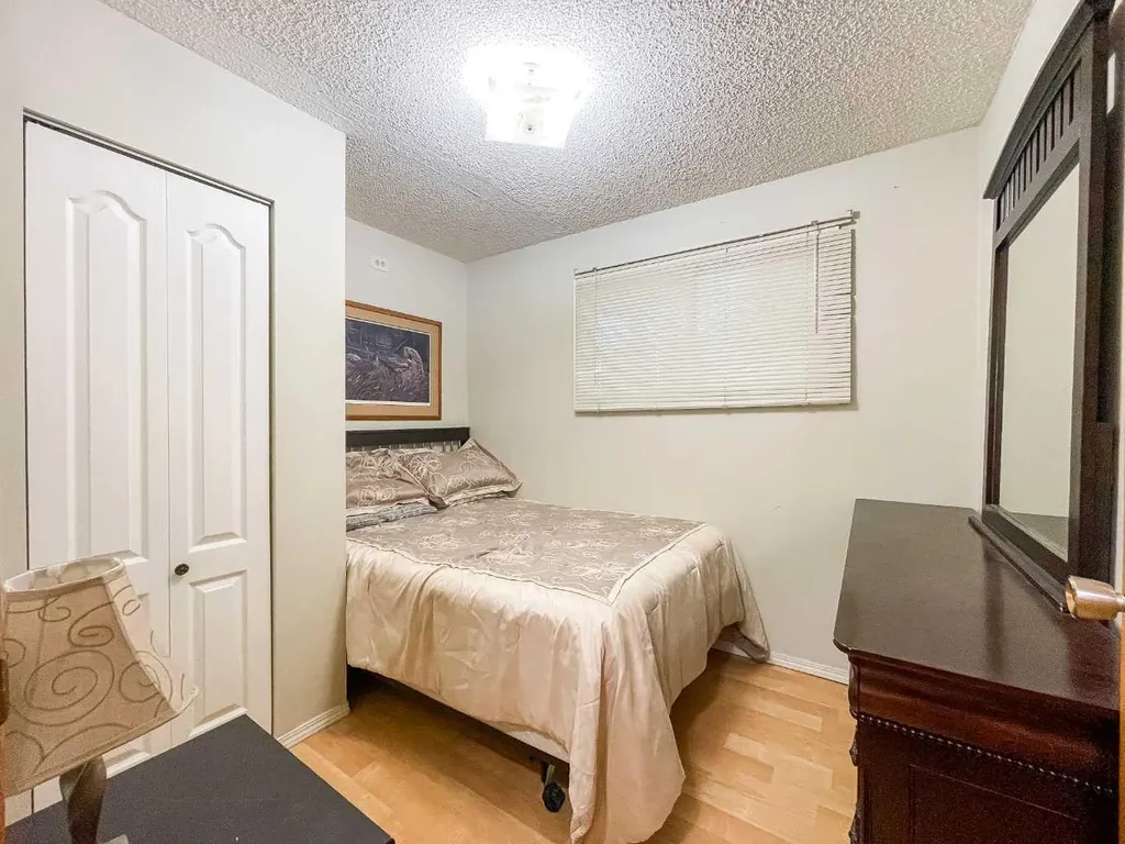 104 Hill Drive Fort Mcmurray AB T9H 2B5