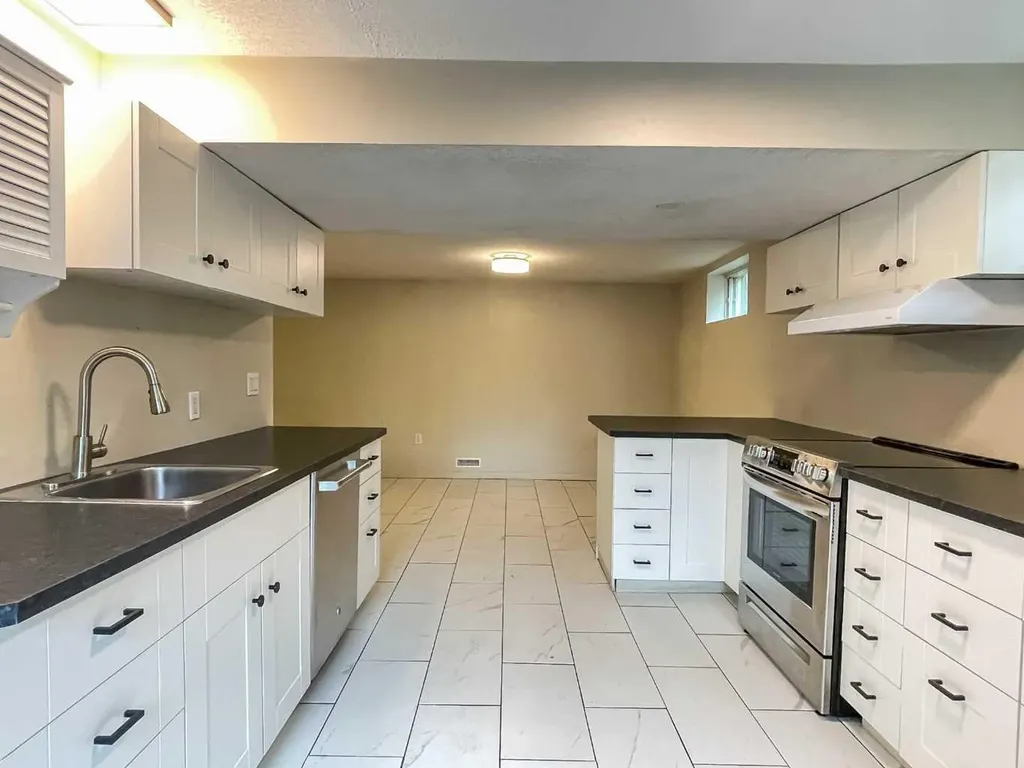 104 Hill Drive Fort Mcmurray AB T9H 2B5