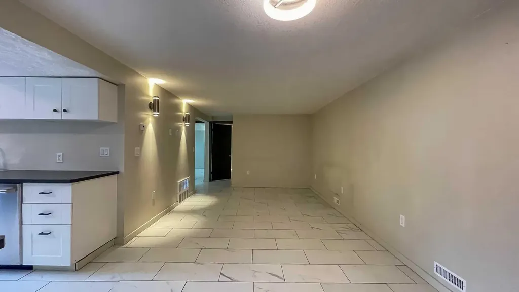 104 Hill Drive Fort Mcmurray AB T9H 2B5
