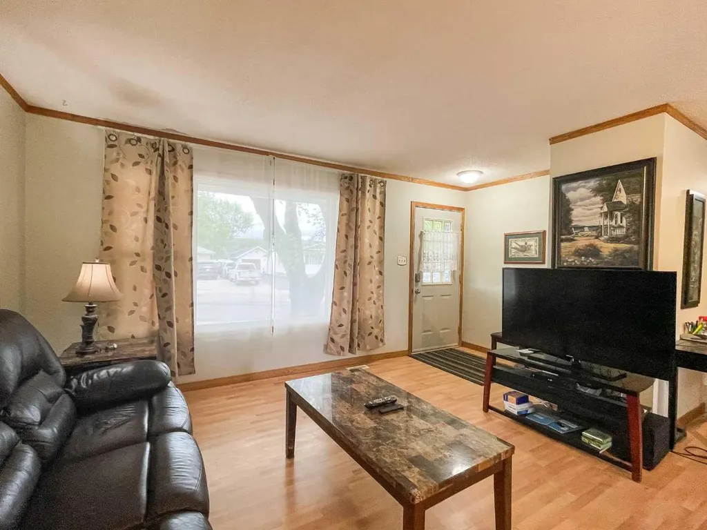 104 Hill Drive Fort Mcmurray AB T9H 2B5