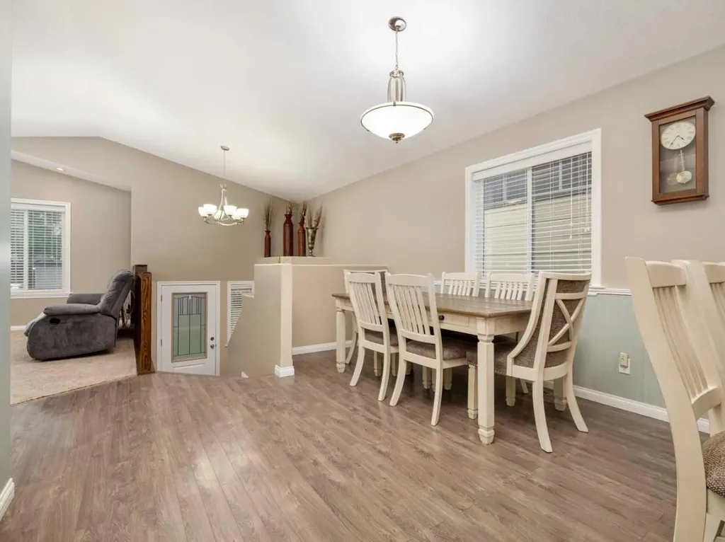 5207 58 Avenue Taber AB T1G 1K7