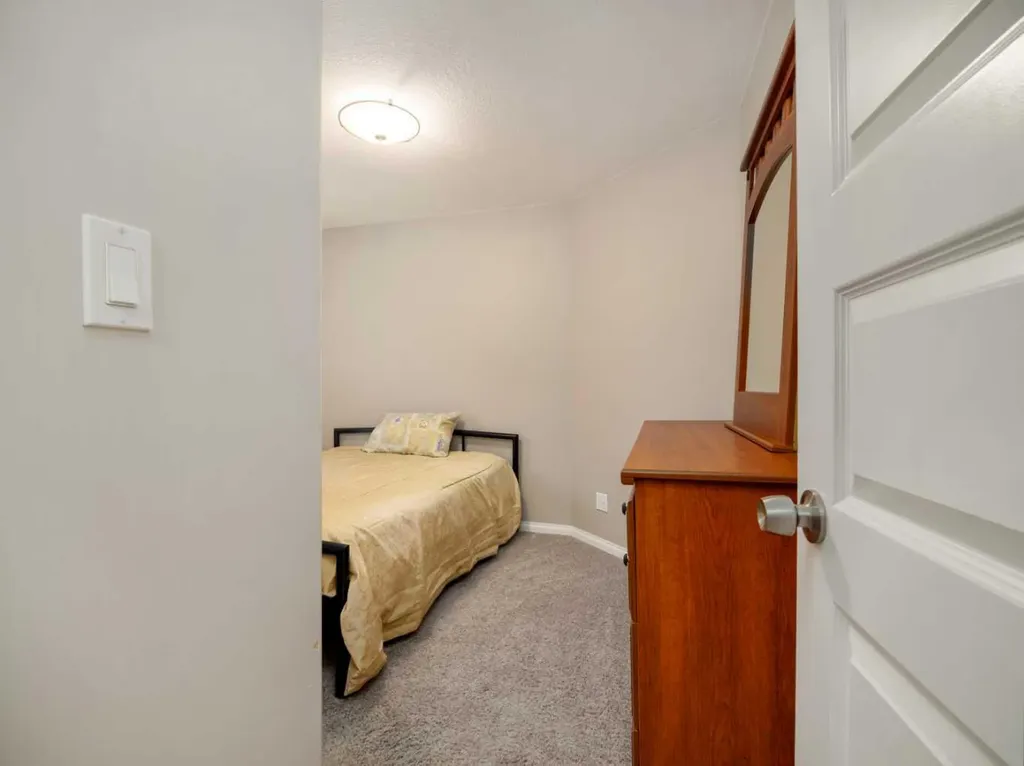 5207 58 Avenue Taber AB T1G 1K7