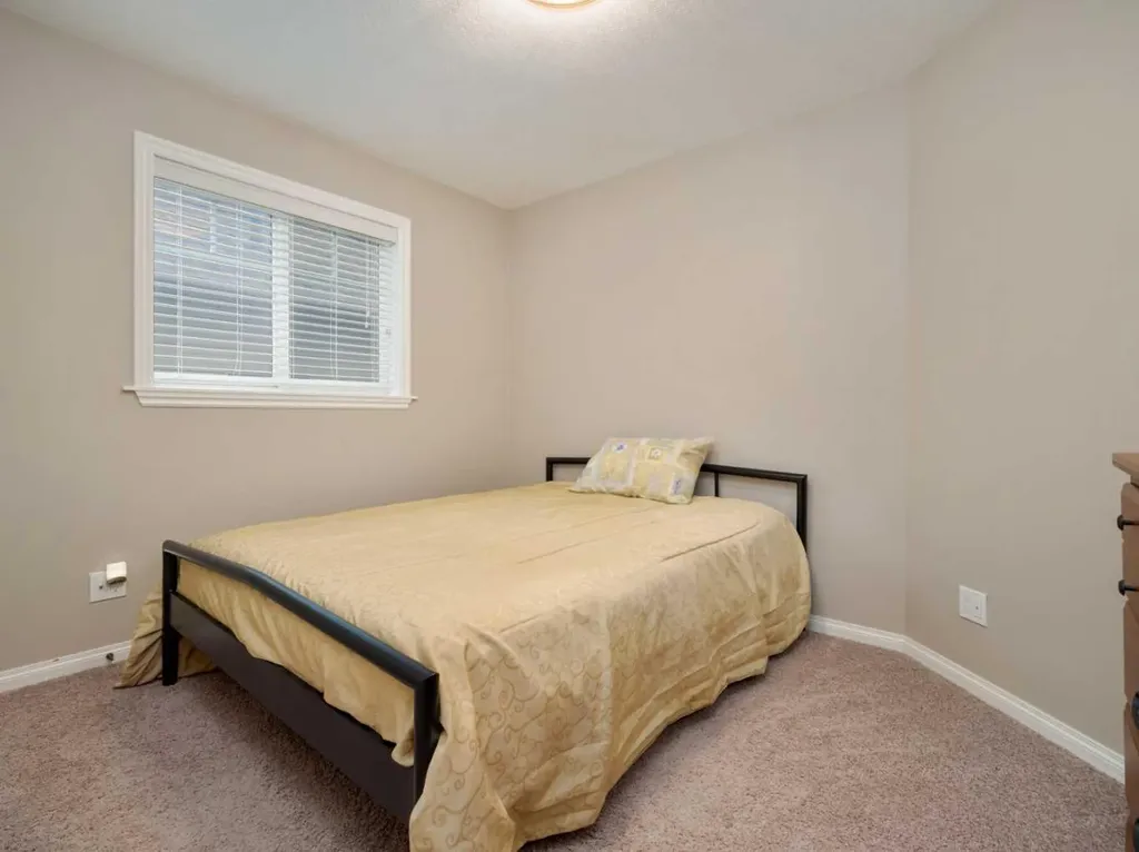 5207 58 Avenue Taber AB T1G 1K7