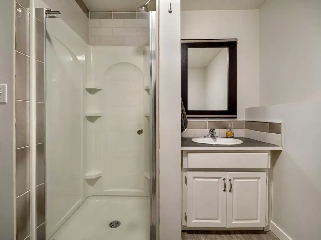 5207 58 Avenue Taber AB T1G 1K7