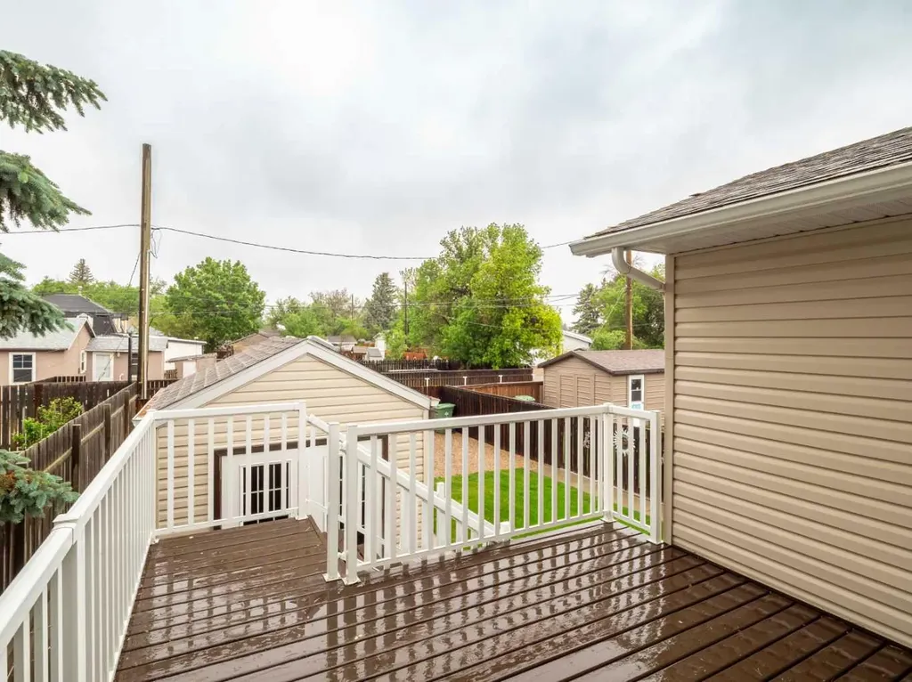 5207 58 Avenue Taber AB T1G 1K7
