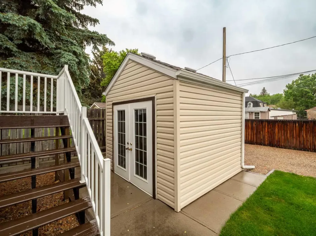 5207 58 Avenue Taber AB T1G 1K7