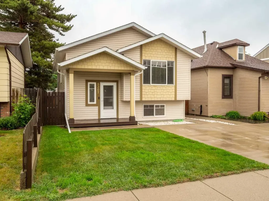 5207 58 Avenue Taber AB T1G 1K7