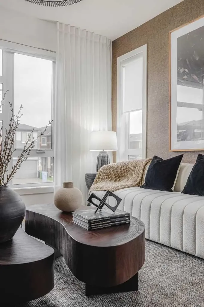 59 Lucas Way NW Calgary AB T3P 2C7