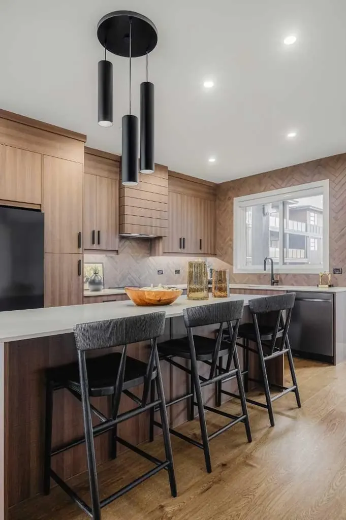 59 Lucas Way NW Calgary AB T3P 2C7
