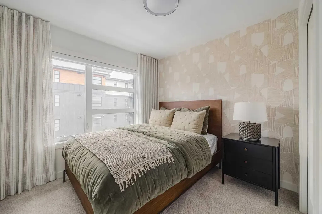 59 Lucas Way NW Calgary AB T3P 2C7