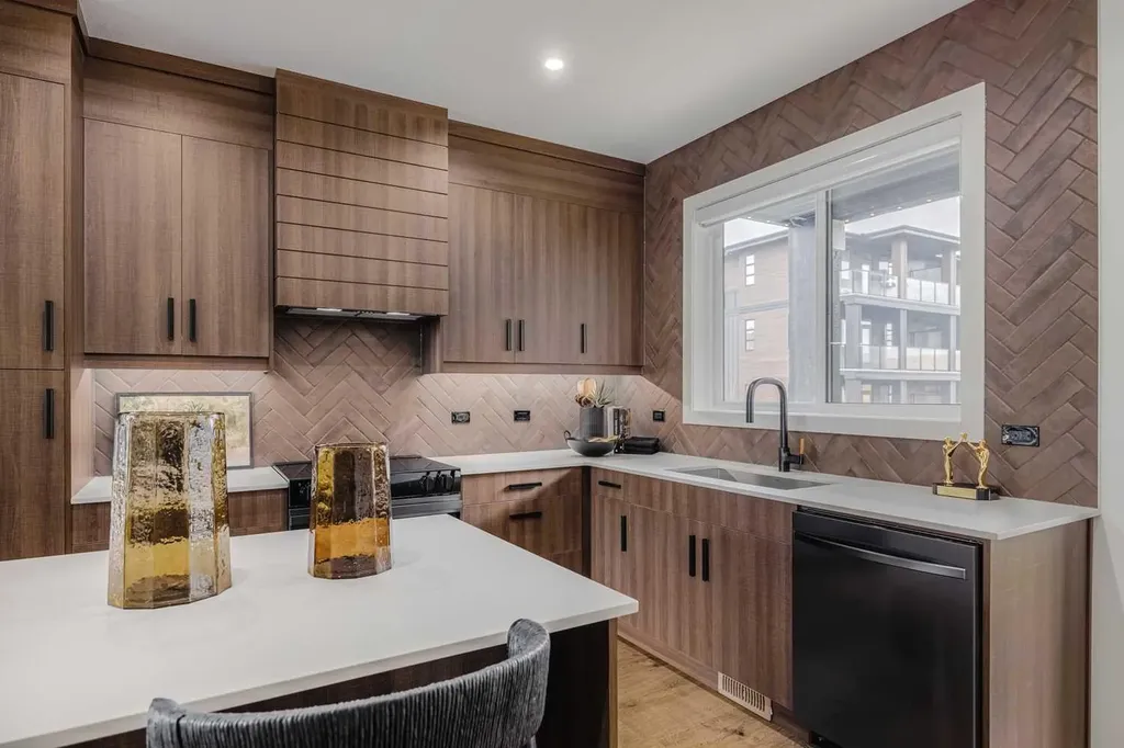 59 Lucas Way NW Calgary AB T3P 2C7