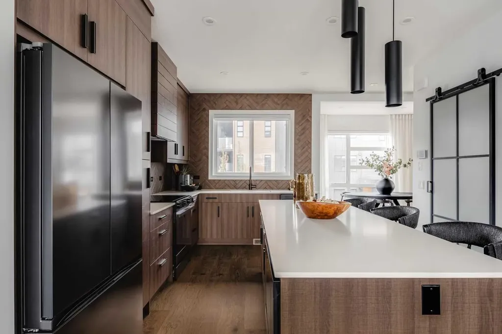 59 Lucas Way NW Calgary AB T3P 2C7