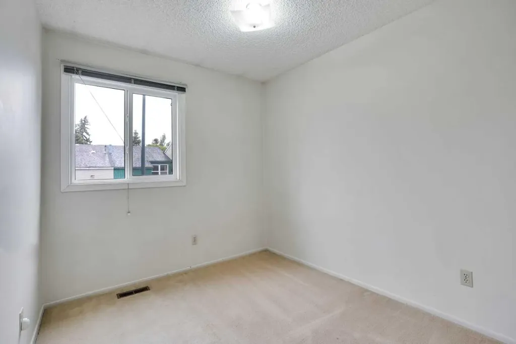 1104 53c Street SE Calgary AB t2a1w4