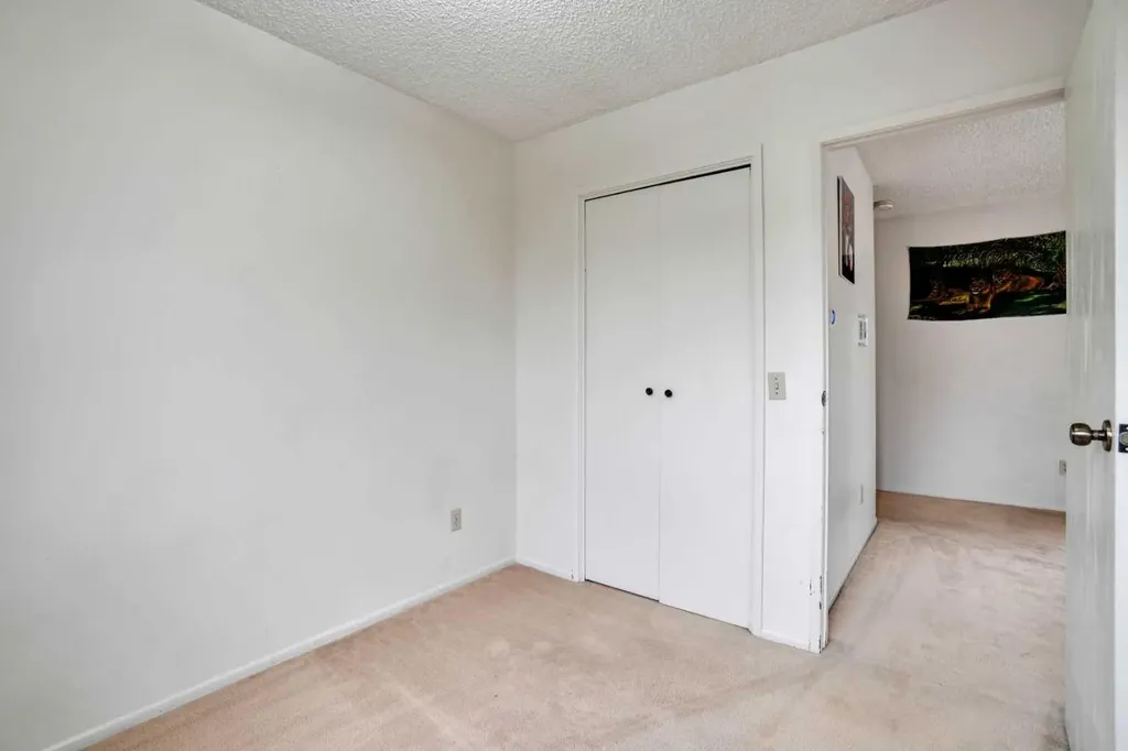 1104 53c Street SE Calgary AB t2a1w4