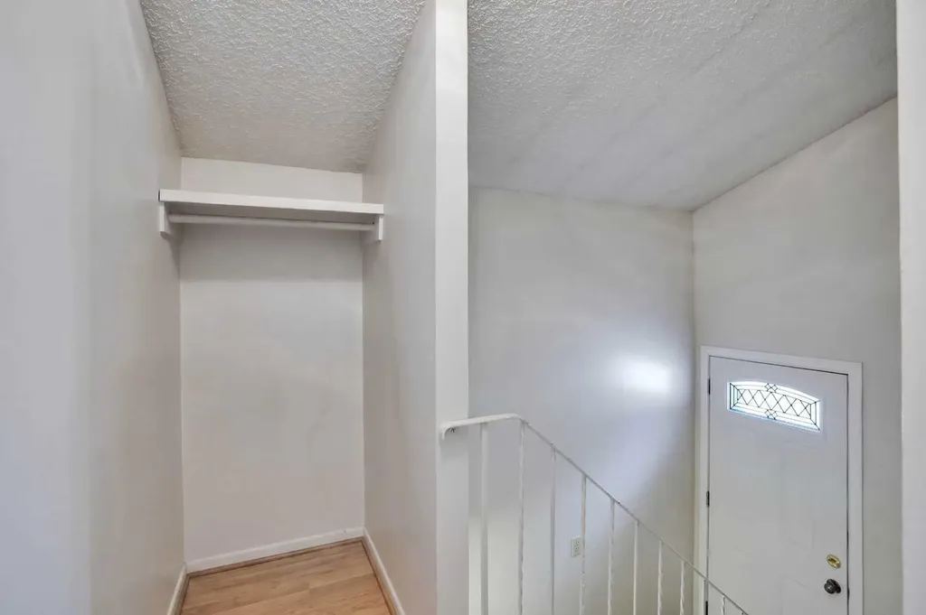 1104 53c Street SE Calgary AB t2a1w4