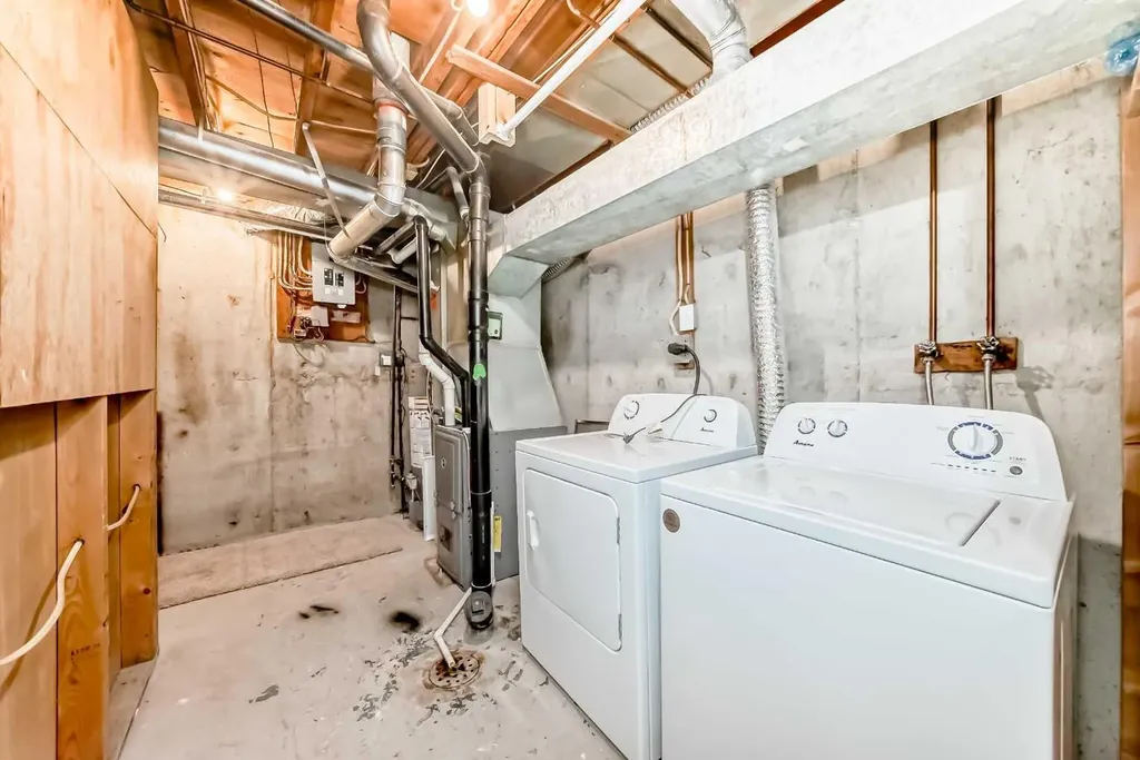 92A Queen Isabella Close SE Calgary AB T2J3R1