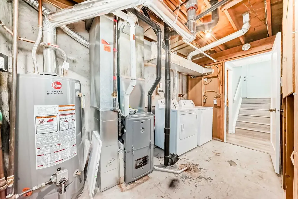 92A Queen Isabella Close SE Calgary AB T2J3R1