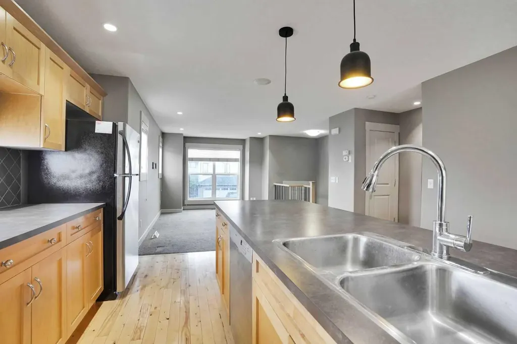 124 Lavender Link Chestermere AB T1X 0E6