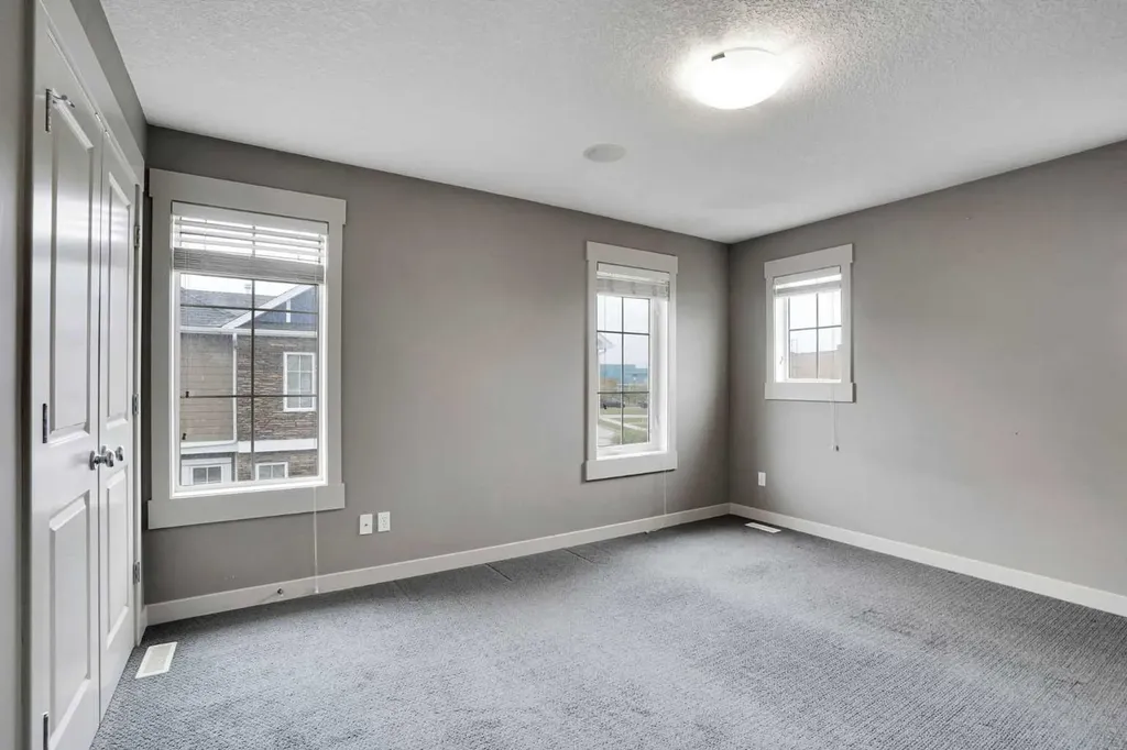 124 Lavender Link Chestermere AB T1X 0E6