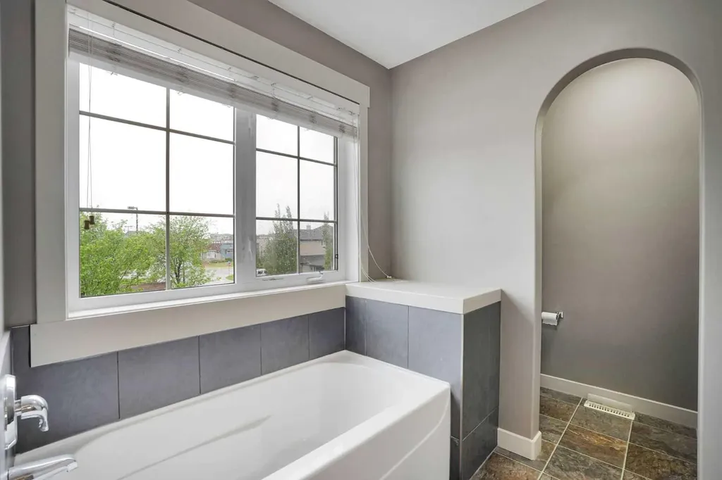 124 Lavender Link Chestermere AB T1X 0E6