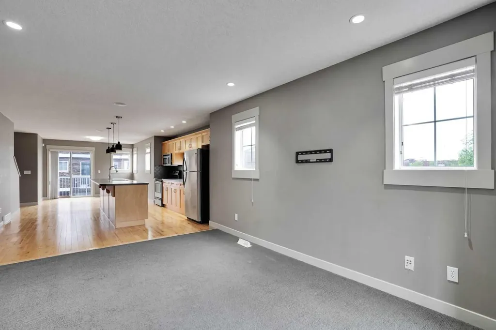 124 Lavender Link Chestermere AB T1X 0E6