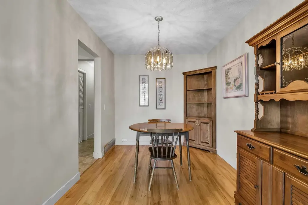 99 Huntford Road NE Calgary AB T2K 3Z1