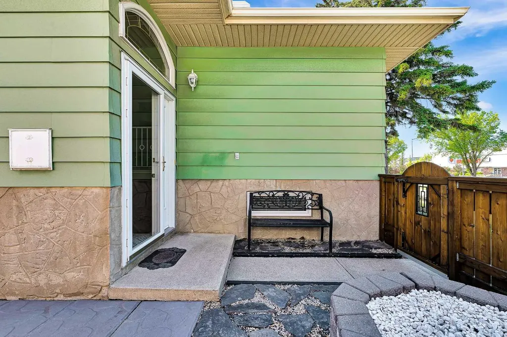 99 Huntford Road NE Calgary AB T2K 3Z1