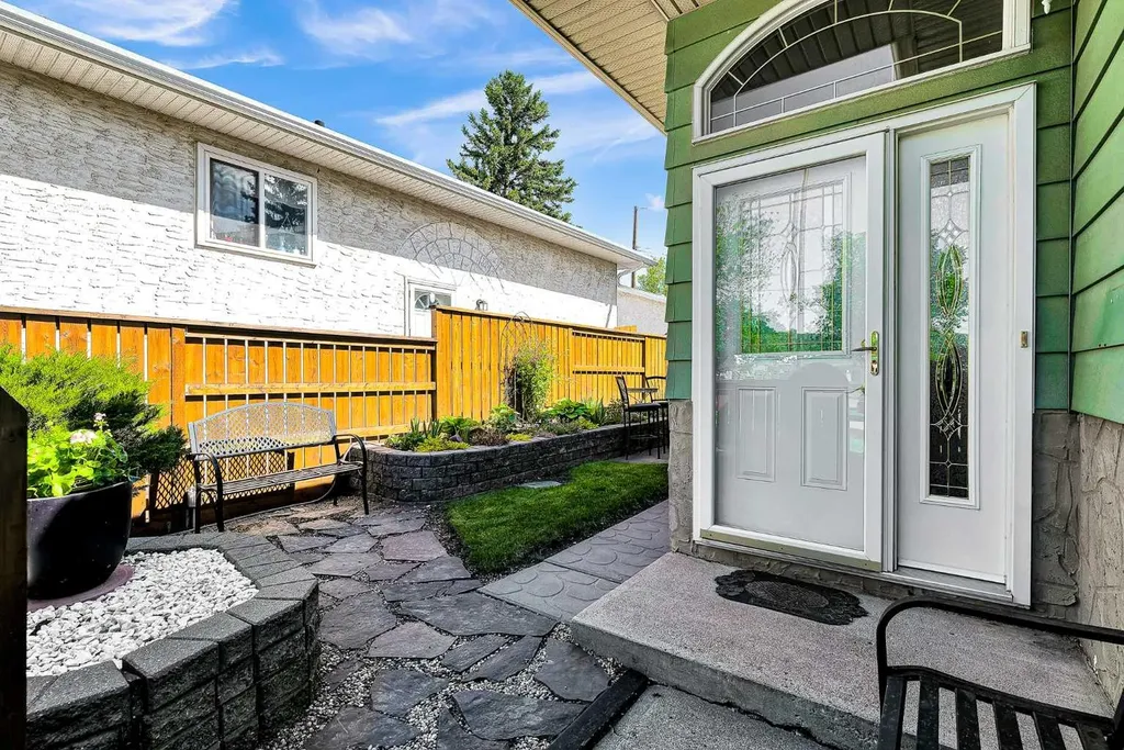 99 Huntford Road NE Calgary AB T2K 3Z1