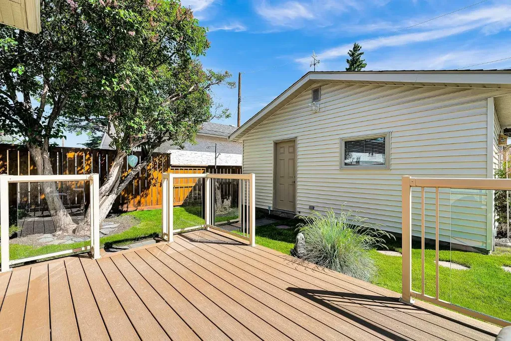 99 Huntford Road NE Calgary AB T2K 3Z1