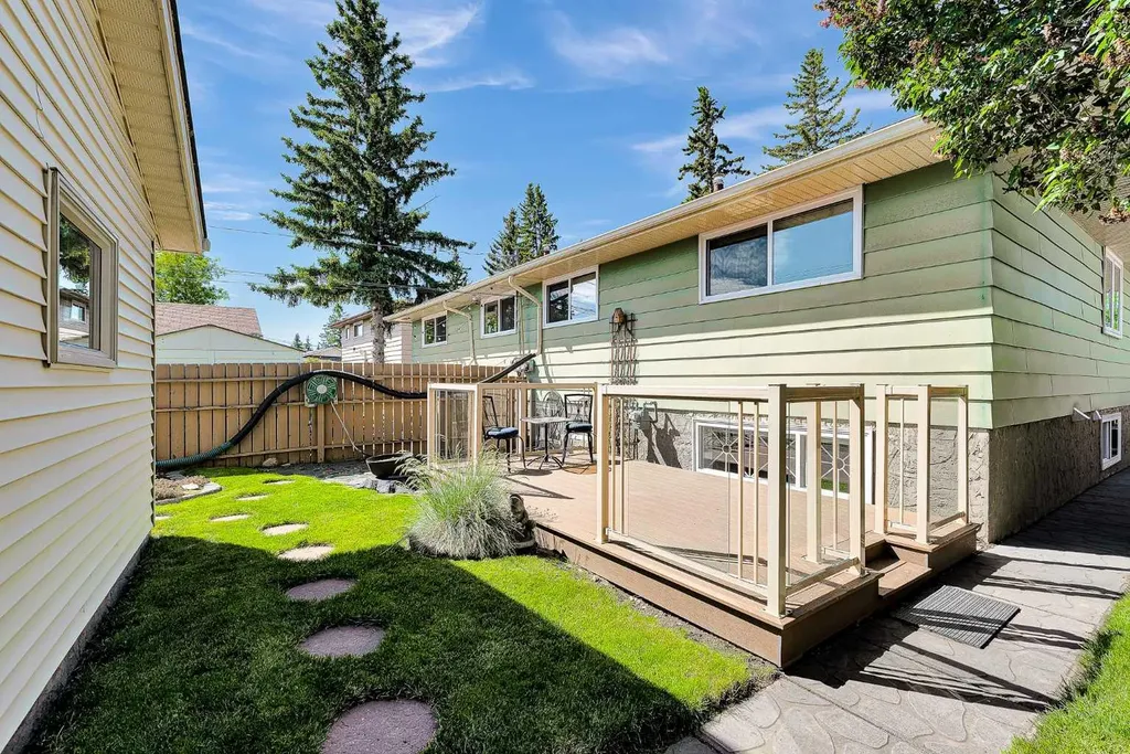 99 Huntford Road NE Calgary AB T2K 3Z1