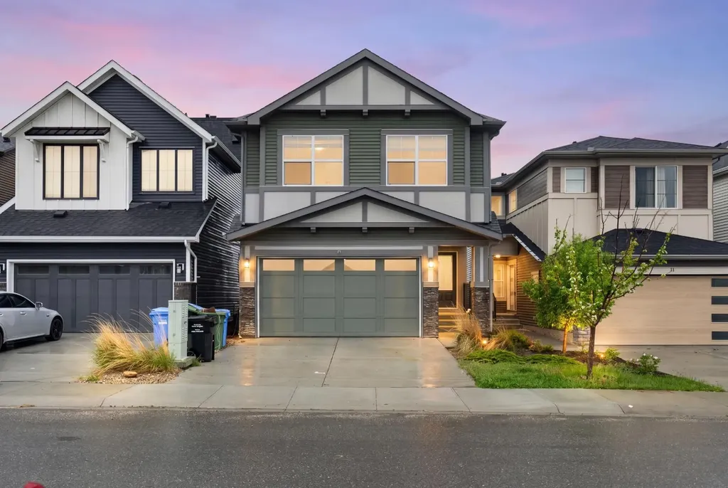 15 Homestead Close NE Calgary AB T3J 2H2