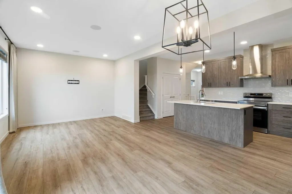 15 Homestead Close NE Calgary AB T3J 2H2