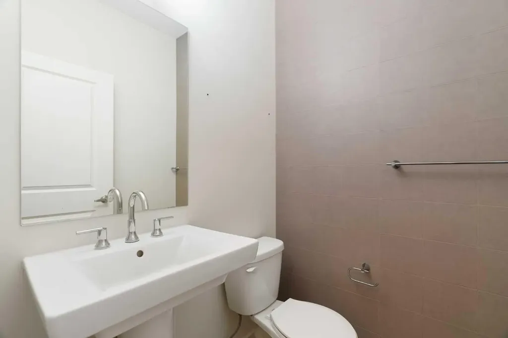 15 Homestead Close NE Calgary AB T3J 2H2
