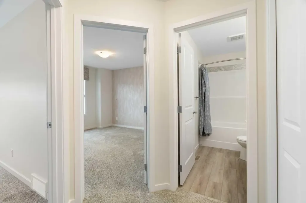15 Homestead Close NE Calgary AB T3J 2H2