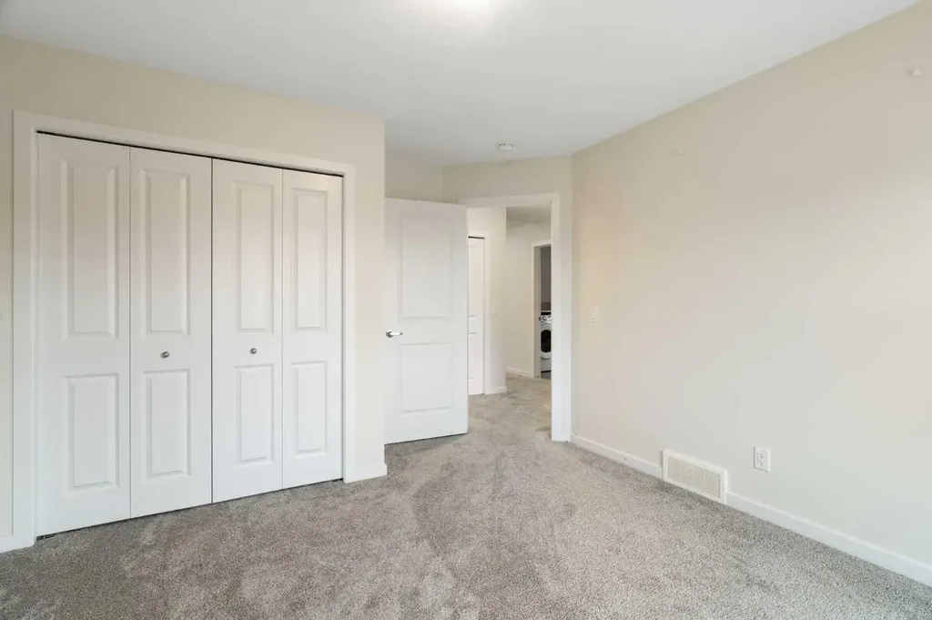 15 Homestead Close NE Calgary AB T3J 2H2