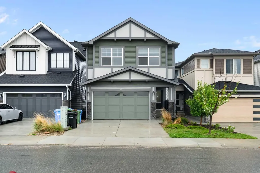 15 Homestead Close NE Calgary AB T3J 2H2