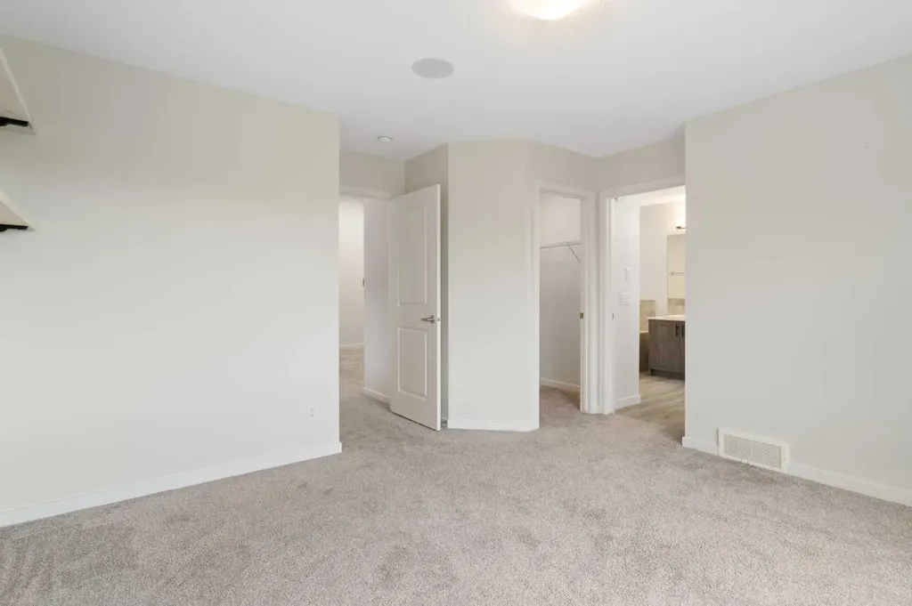 15 Homestead Close NE Calgary AB T3J 2H2