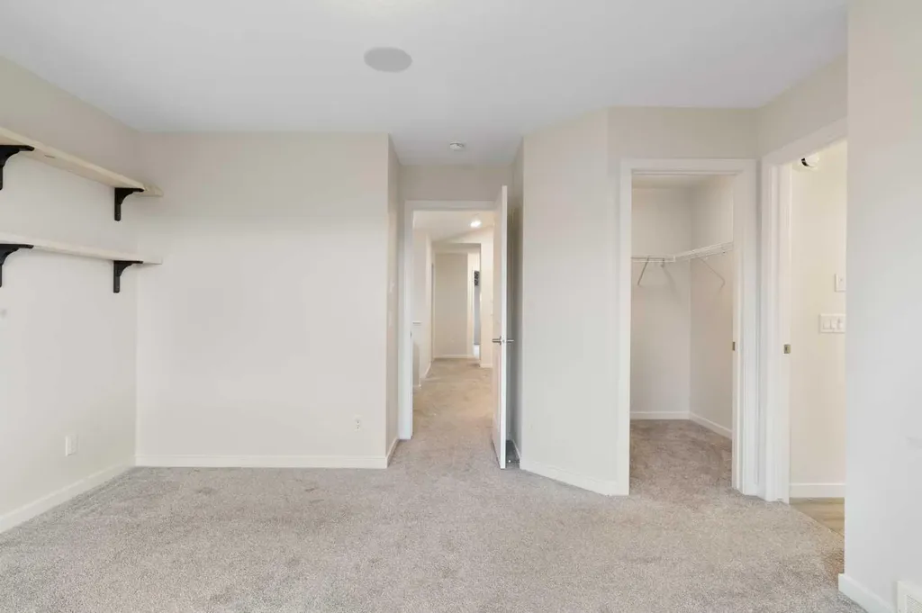 15 Homestead Close NE Calgary AB T3J 2H2