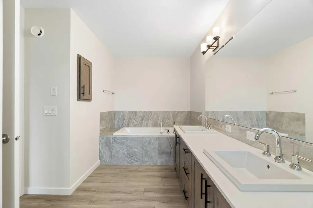 15 Homestead Close NE Calgary AB T3J 2H2