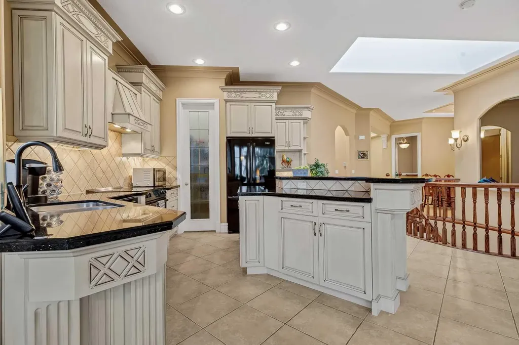 4592 Hamptons Way NW Calgary AB T3A6B6