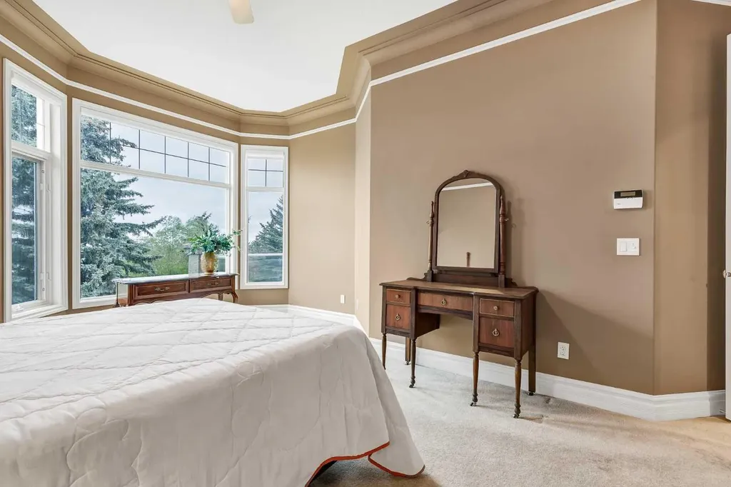 4592 Hamptons Way NW Calgary AB T3A6B6