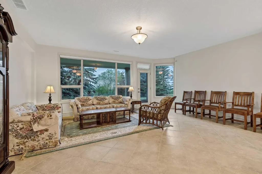 4592 Hamptons Way NW Calgary AB T3A6B6