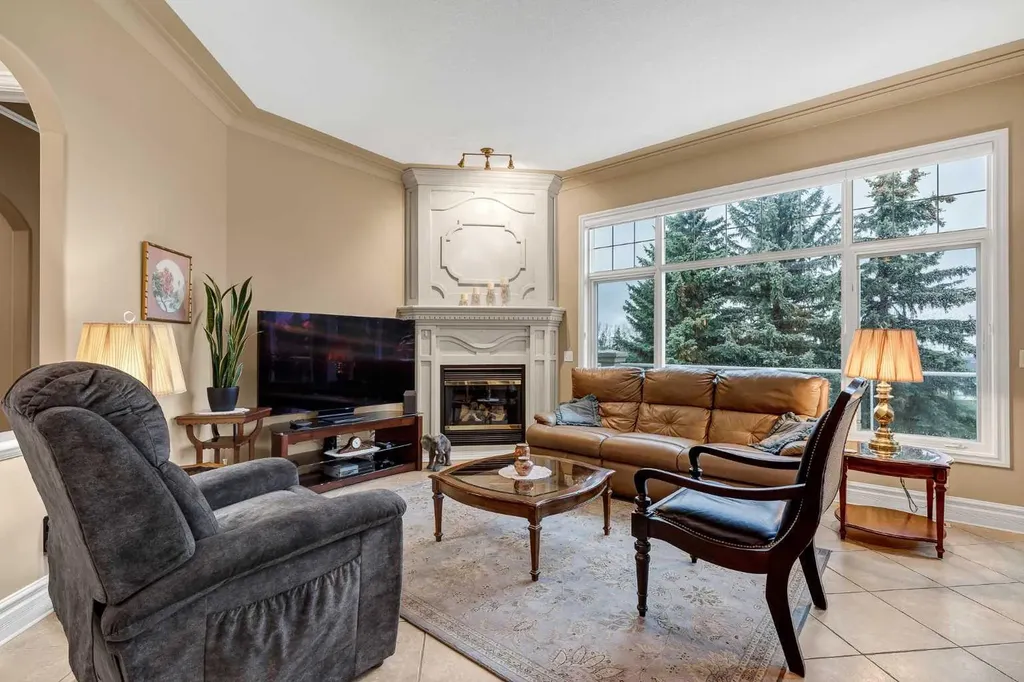 4592 Hamptons Way NW Calgary AB T3A6B6