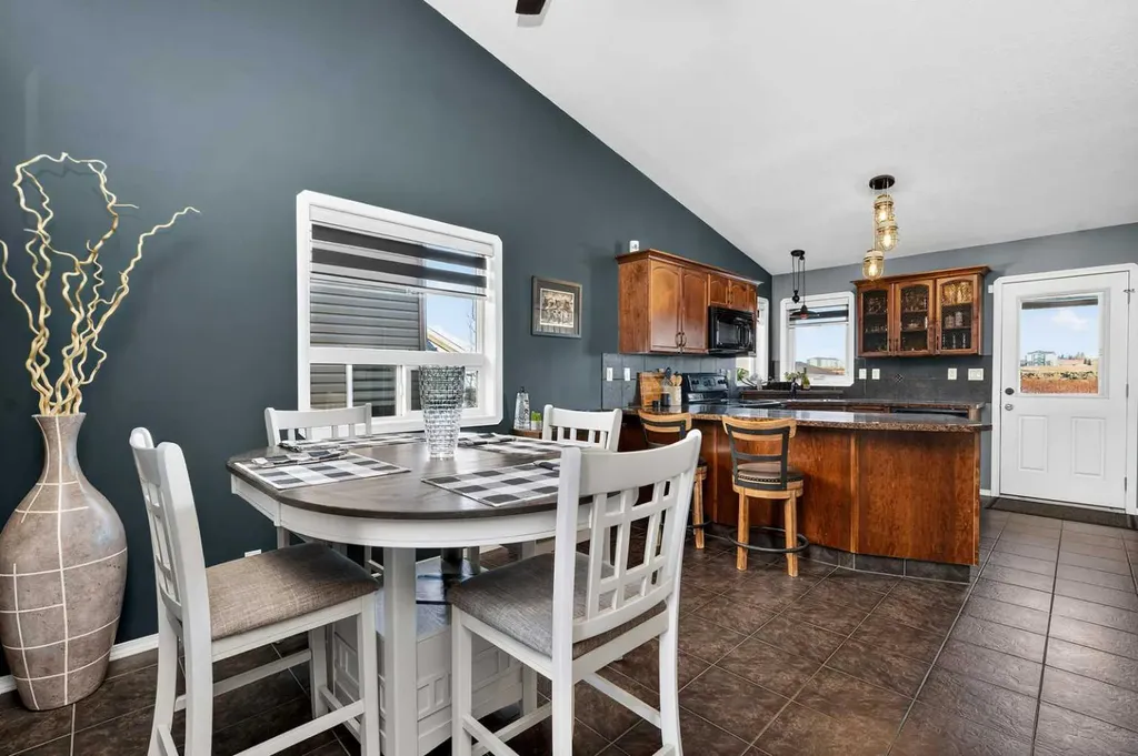 26 Lucky Place Sylvan Lake AB T4S 0A9