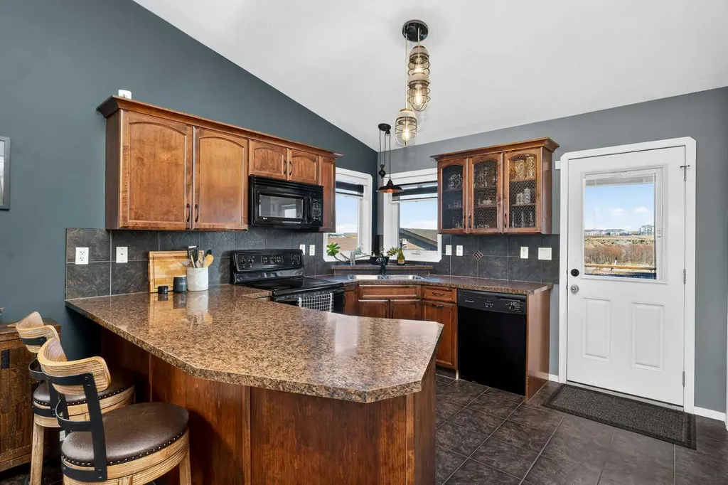 26 Lucky Place Sylvan Lake AB T4S 0A9