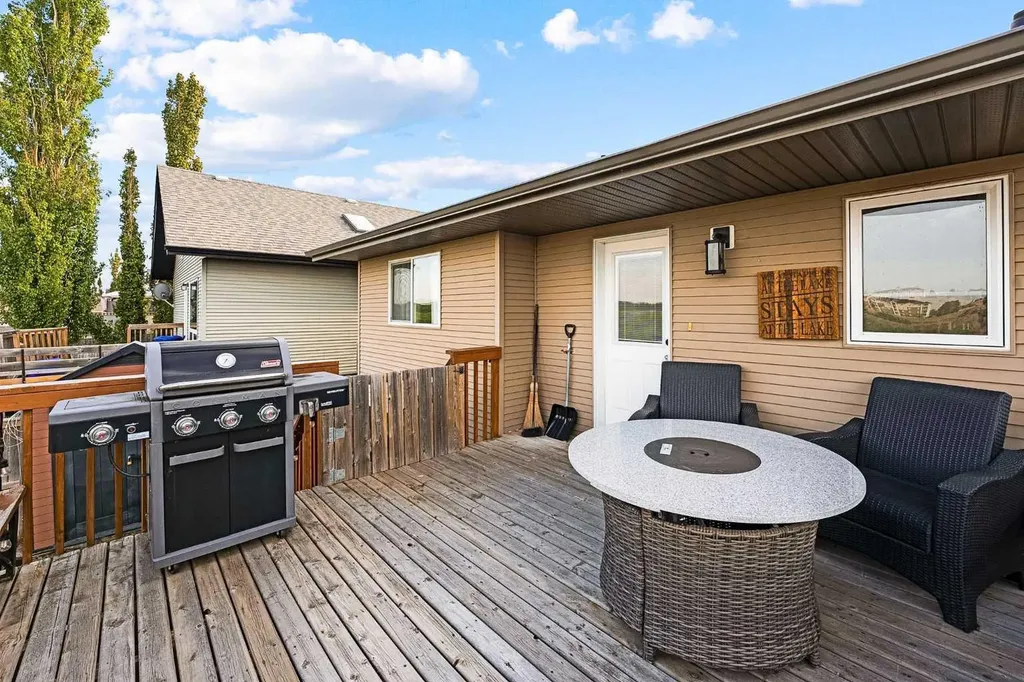 26 Lucky Place Sylvan Lake AB T4S 0A9