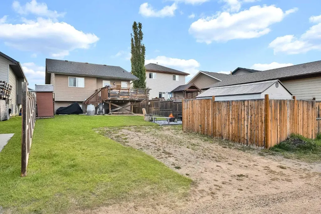 26 Lucky Place Sylvan Lake AB T4S 0A9