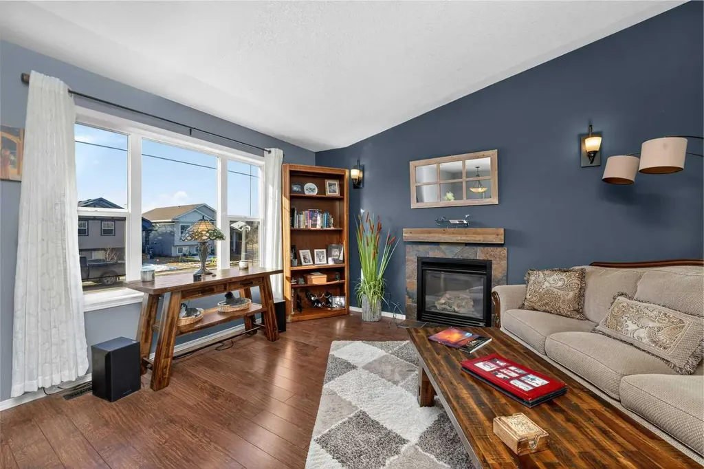 26 Lucky Place Sylvan Lake AB T4S 0A9