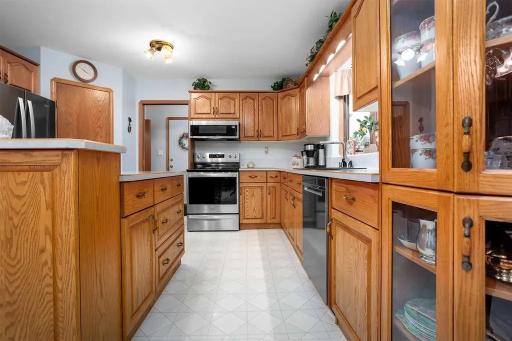 5305 66 Street Camrose AB T4V 4M2