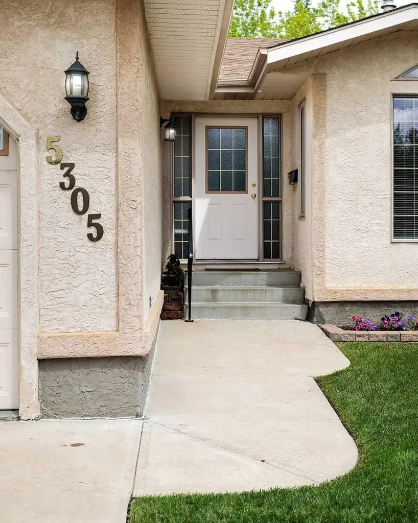 5305 66 Street Camrose AB T4V 4M2